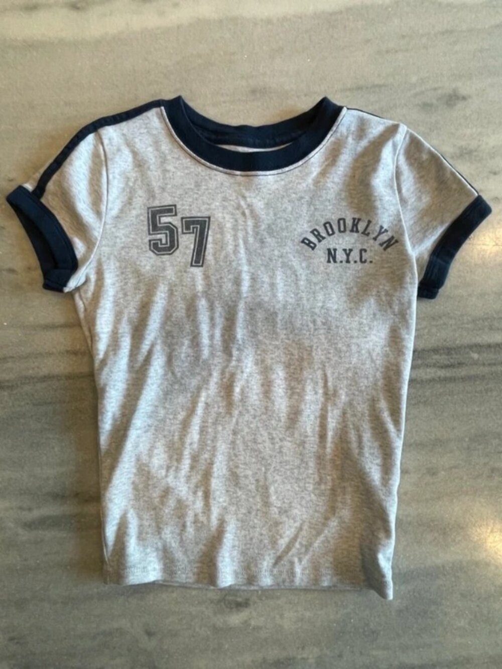 Hollister Women’s Gray Graphic T-Shirt XXS